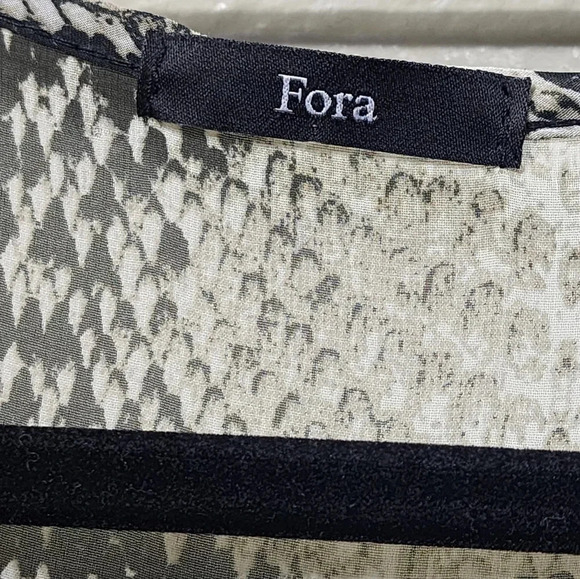 Women's Snake Print Bell Sleeve Romper Sz M Spring Festival Summer Vacation - Picture 3 of 6